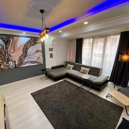 Cozy Big Sisli Apartment , Ac, Modern &For Family,Friendly In Center Стамбул Экстерьер фото